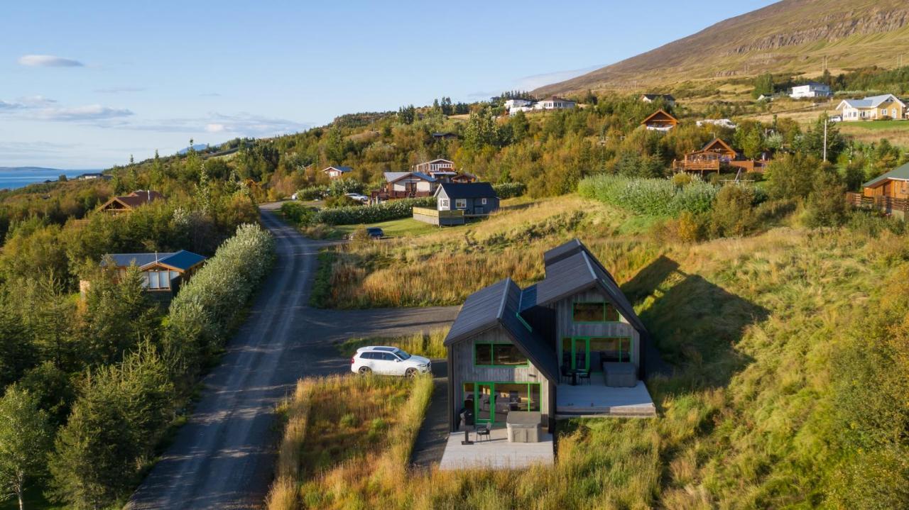 Viking Cottages & Apartments Акурейри Екстериор снимка